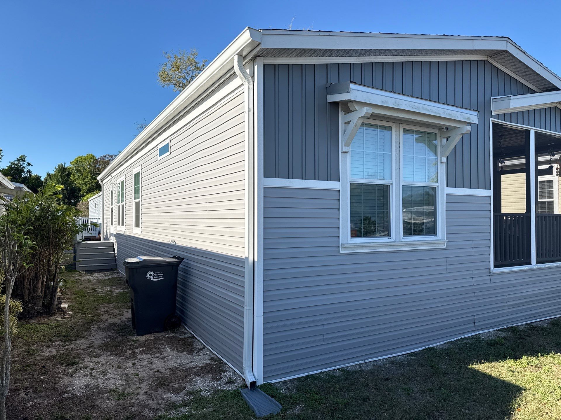 On-the-Spot Mobile Home House Wash in Terra Ceia, FL | Fisherman’s Cove RV Resort by Sunshine AquaWash