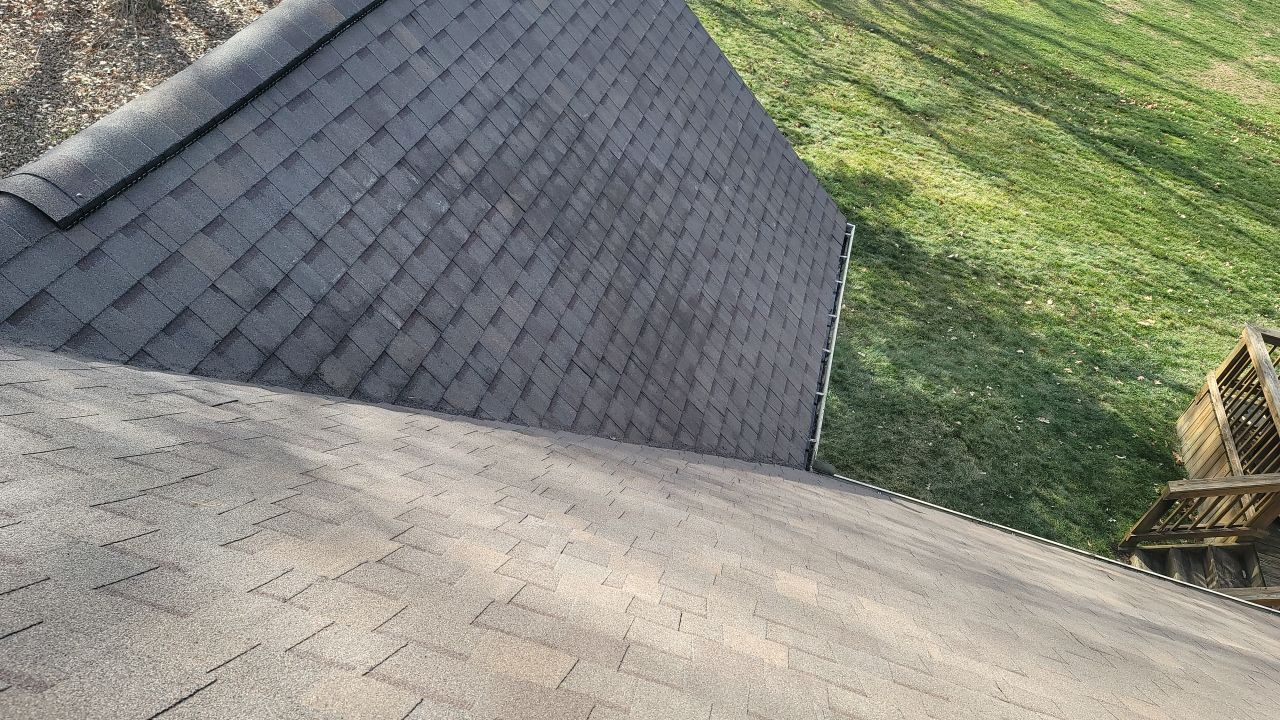 ATLAS PINNACLE COLOR: SCHOTCHGARD HEATHER DRIP EDGE: MUSKET BROWN by Eagle Eye Roofing