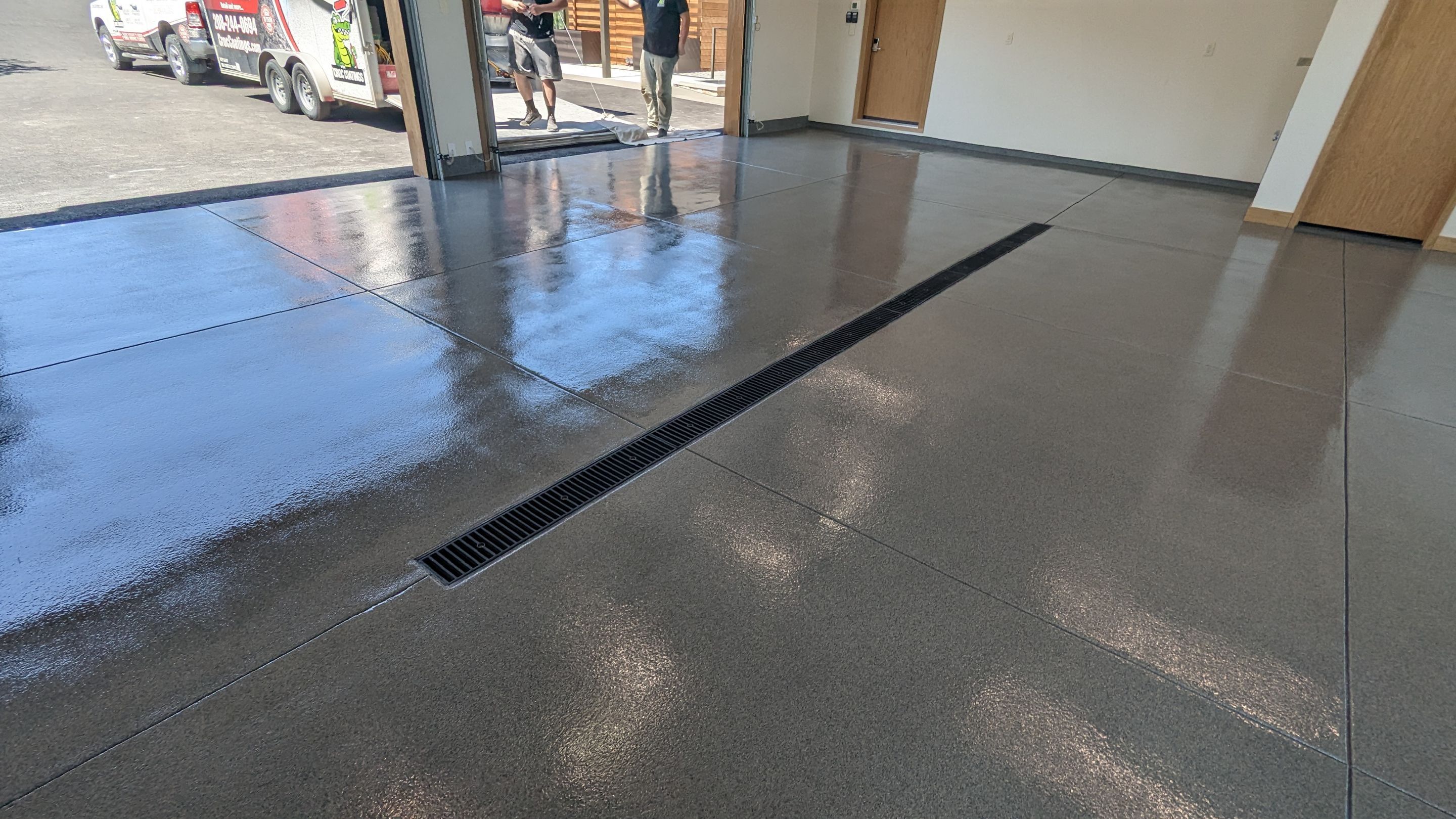 Garage Transformation using Slate Hybrid 1/16" Flake by Croc Coatings, LLC