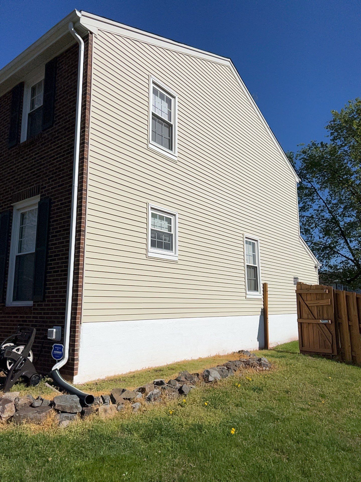 Centreville: CertainTeed Monogram Siding in Sandstone Beige by RM Banning, Inc.