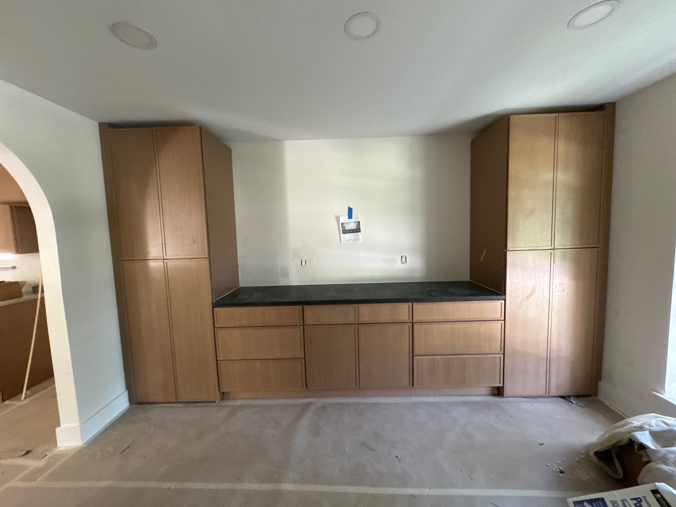 Layout-Loving Kitchen: Premium Cabinets Delivered in 7 Days Flat by Tibi Soli LLC