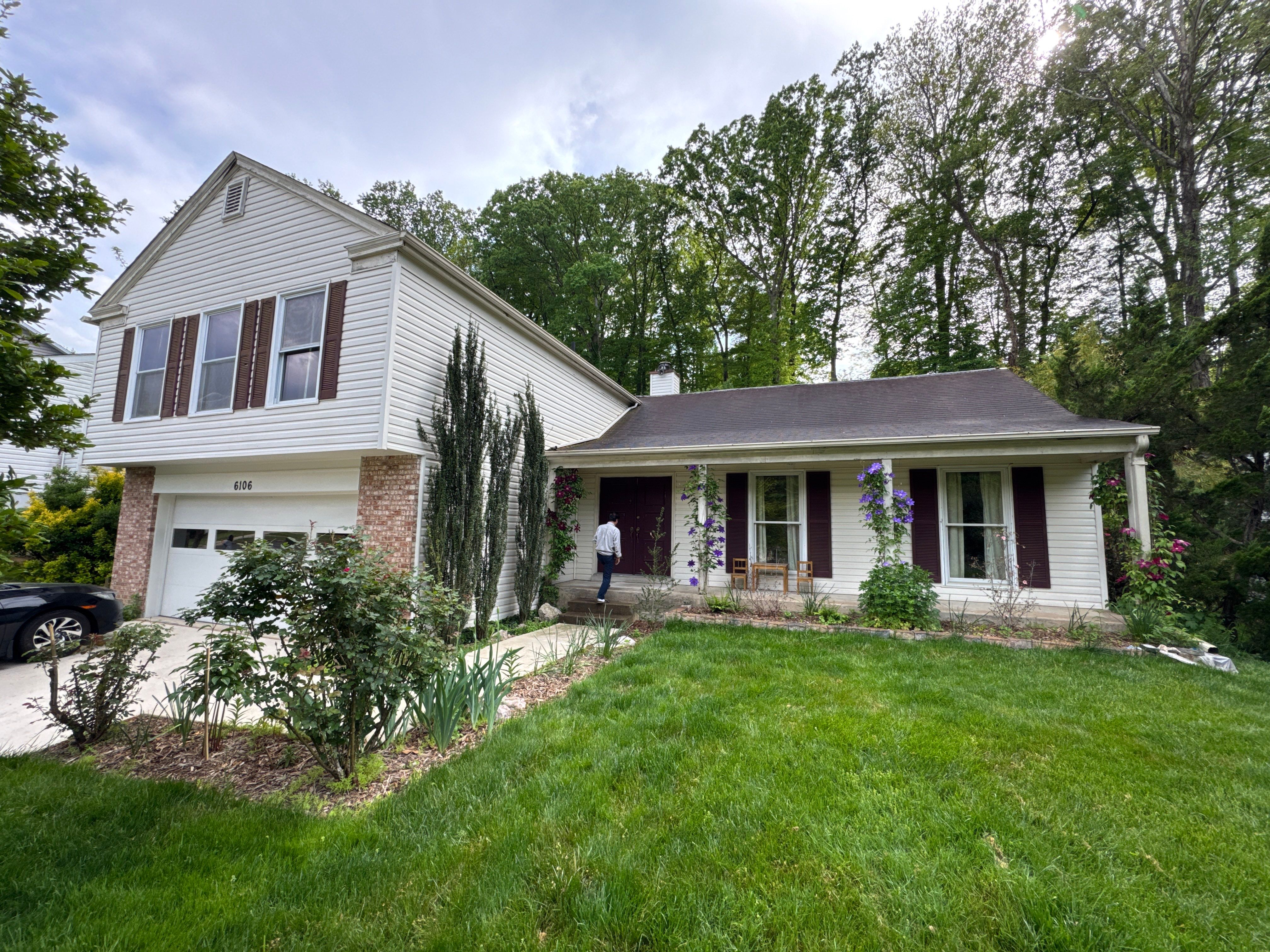 Vinyl Siding Replacement by USA Storm Roofing and Construction Group