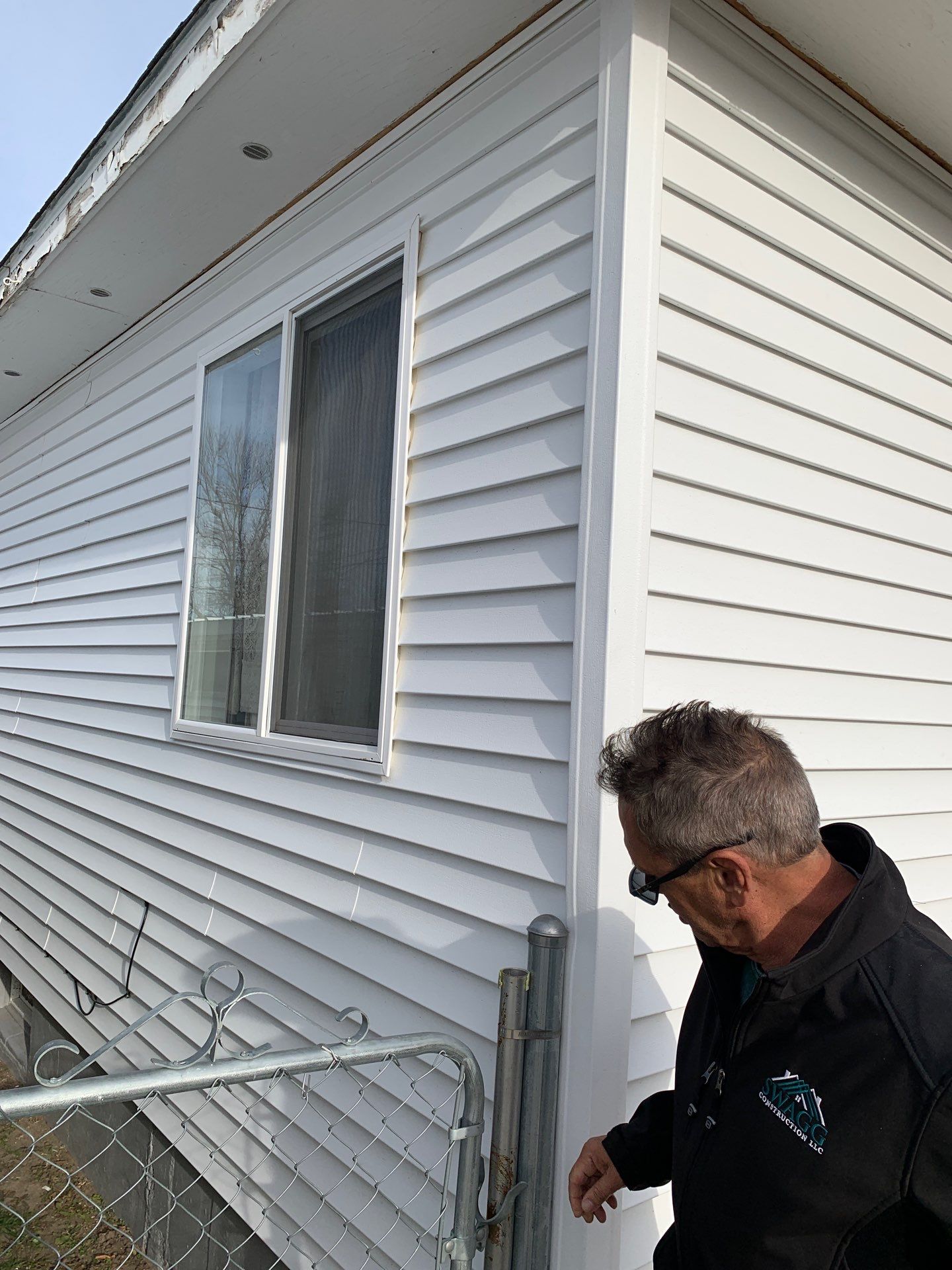 Residential Roofing Installation using LP Smart Siding in Chinook, Montana by swagg construction