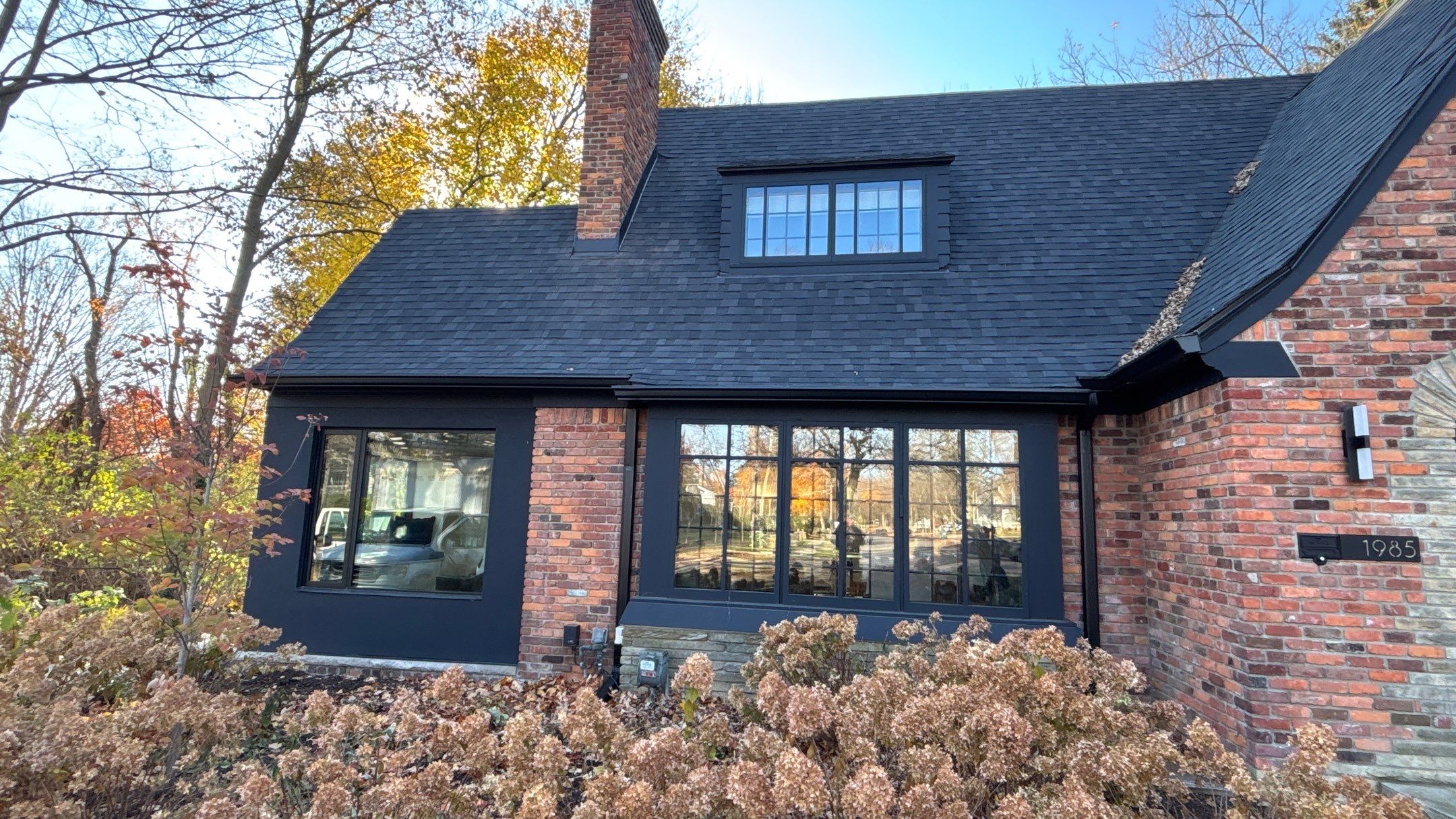 Roof Replacement using Owens Corning Onyx Black by 180 Contractors