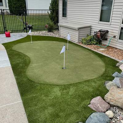 Putting Green in Auburn, IN