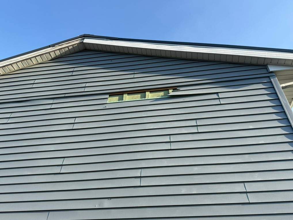 Exterior Siding, Caulking & Gutter Repair – Belleville, IL by Legendary Services Company LLC.