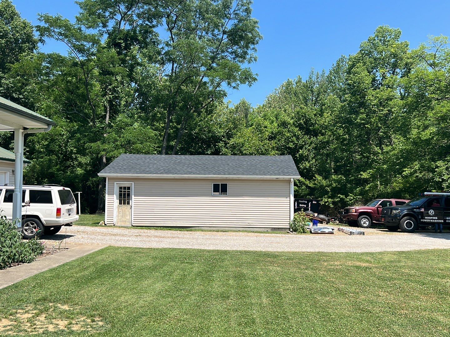 Garage  by Storm Contracting 