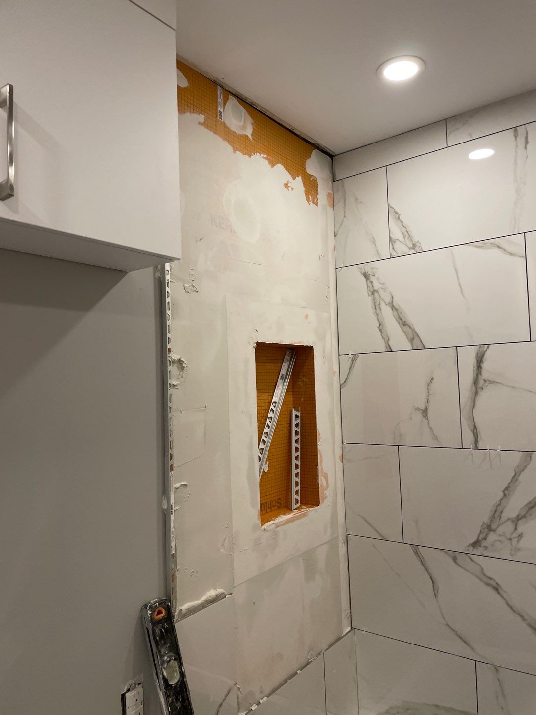 Basement reno by Eco-Nature Construction Inc.