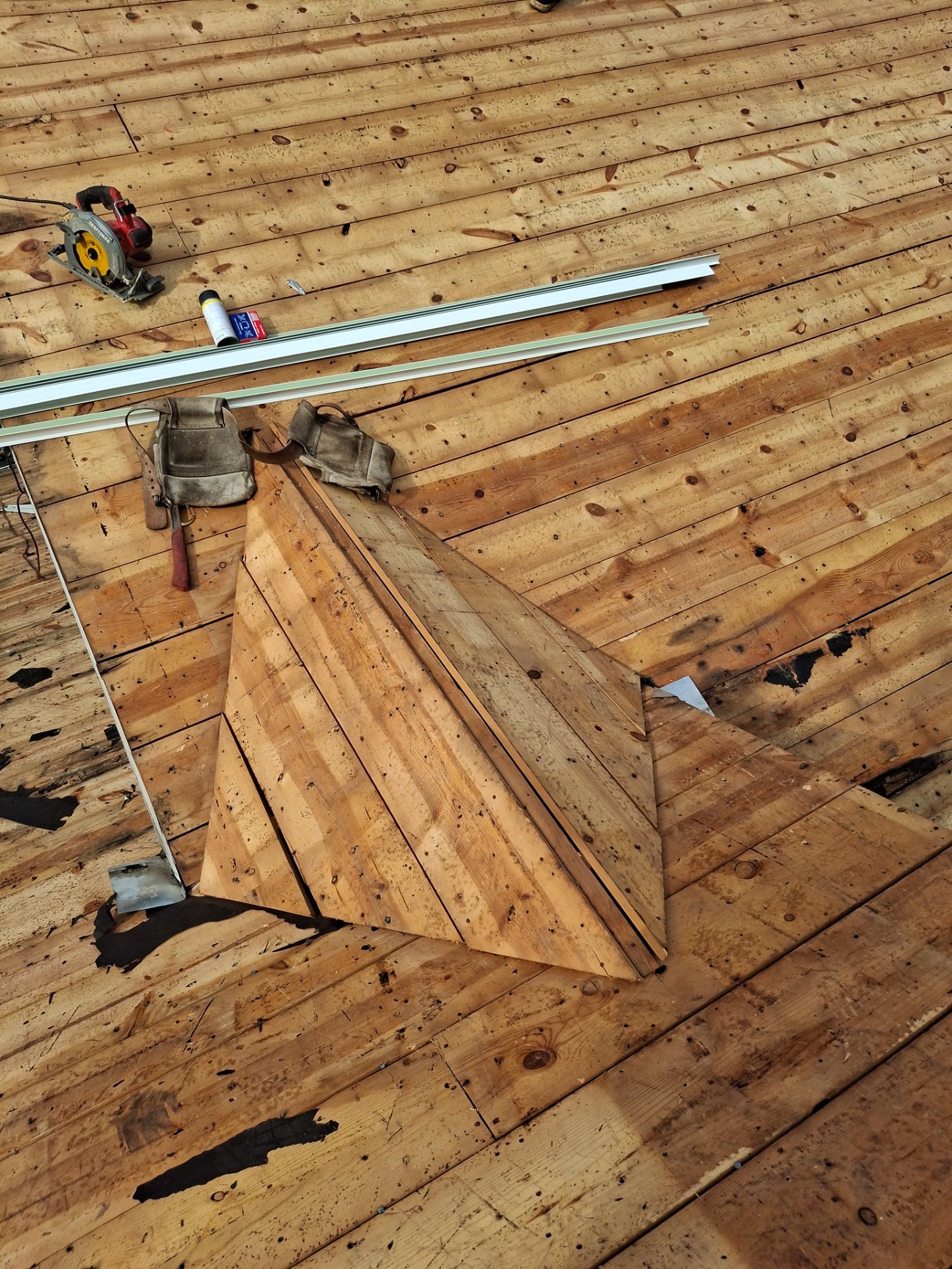 Residential Roofing Installation using GAF Timberline HDZ Charcoal by Rainstoppers Roofing