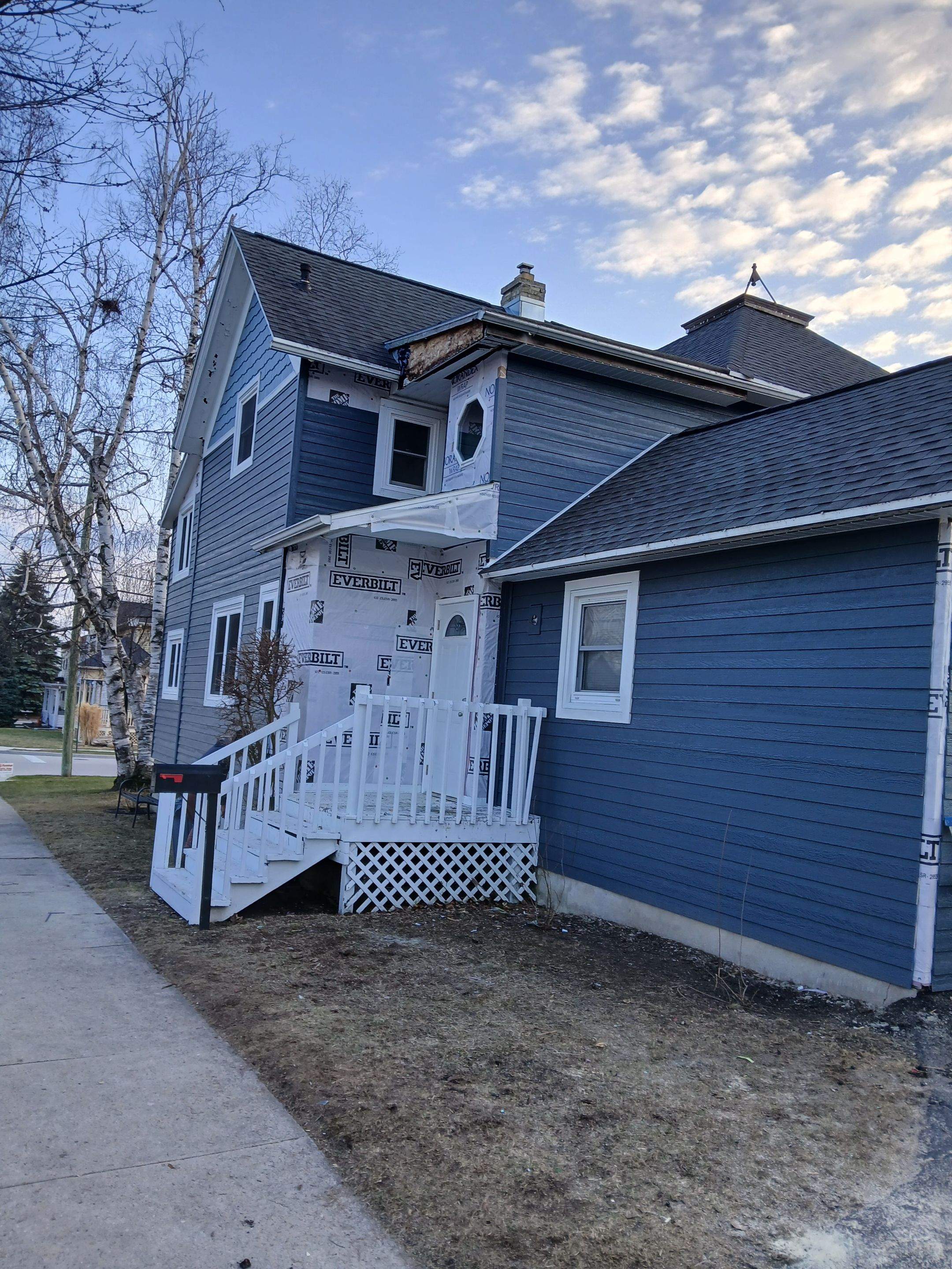 TAMMY'S DREAM HOME FIX UP!  by Gellings Roofing & Siding