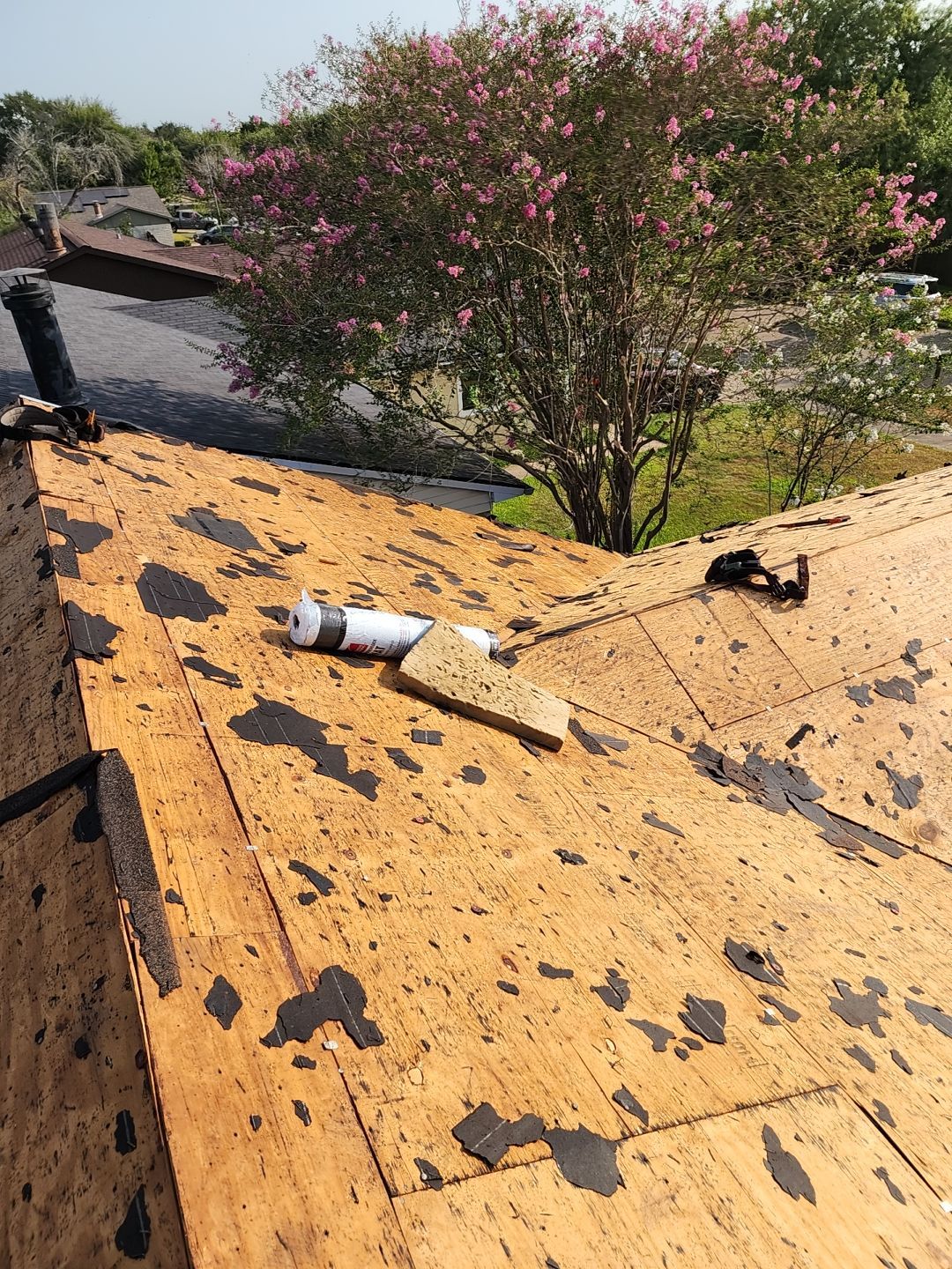 Residential Roofing Installation using Owen's Corning Duration (Lifetime) Shingles by Roof Repair Company