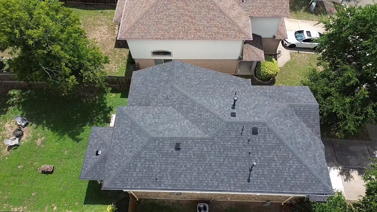 Onyx Black - Owens Corning TruDefinition Duration by RoofsOnly.com