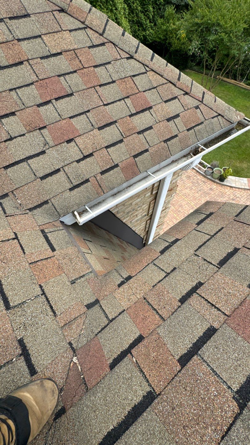 McLean: Residential Roof Installation with Landmark Pro Designer Shingles in Max Def Moire Black by RM Banning, Inc.