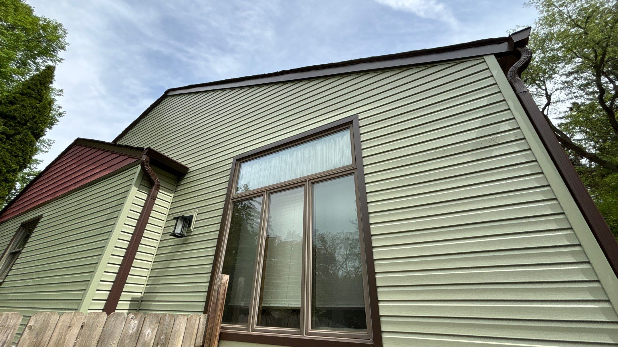 Siding Replacement using Alside D4 Odyssey-Plus Dutchlap by 180 Contractors