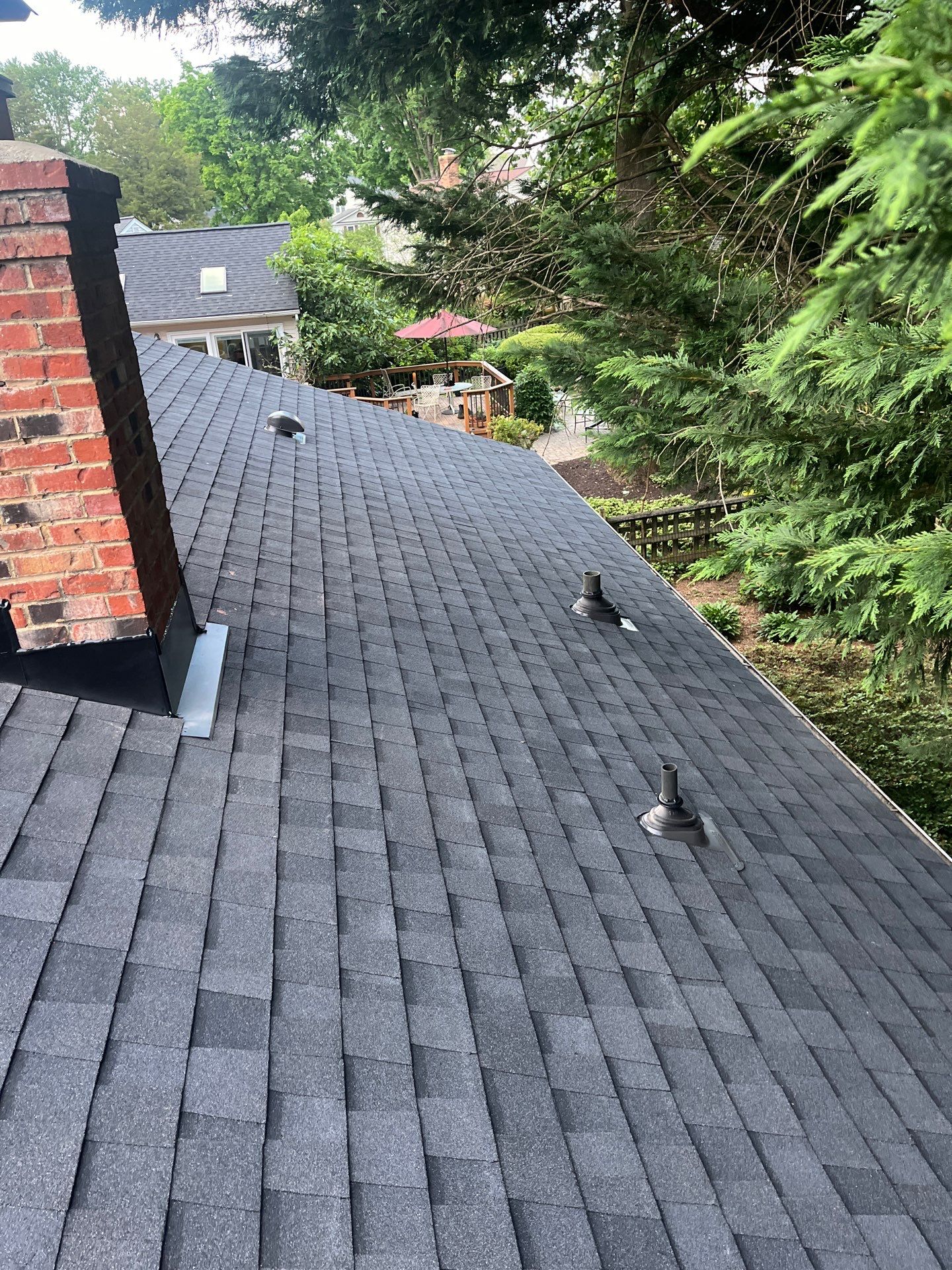 Burke: CertainTeed Landmark Designer Shingles in Moire Black by RM Banning, Inc.