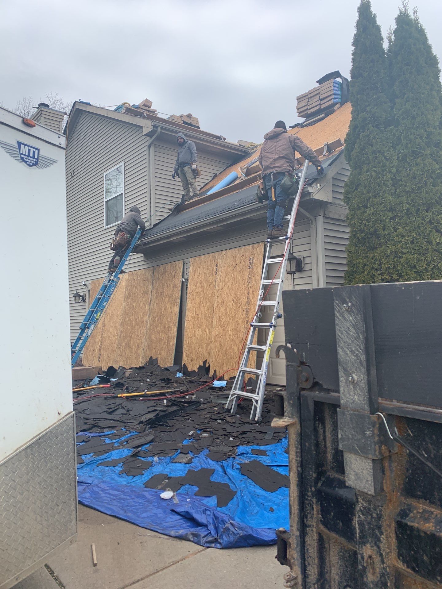 Roof Replacement using CertainTeed Landmark by 180 Contractors