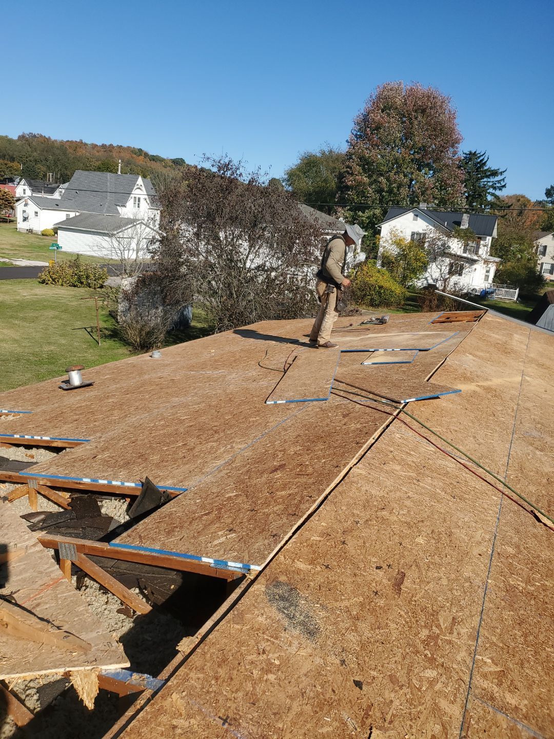 Residential Roofing Installation using GAF Timberline HDZ Biscayne Blue by Rainstoppers Roofing