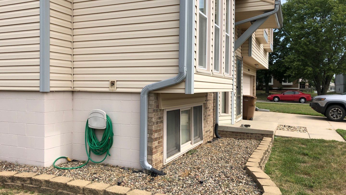 Hail Damage Re-roof in Omaha, NE by White Castle Roofing