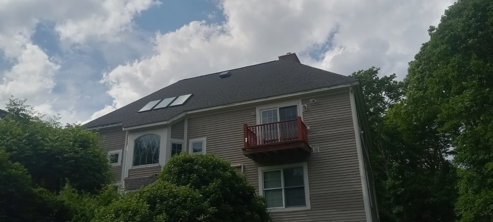 DiGIorgi installs a brand new roof in New Hartford by DiGiorgi Roofing and Siding Inc