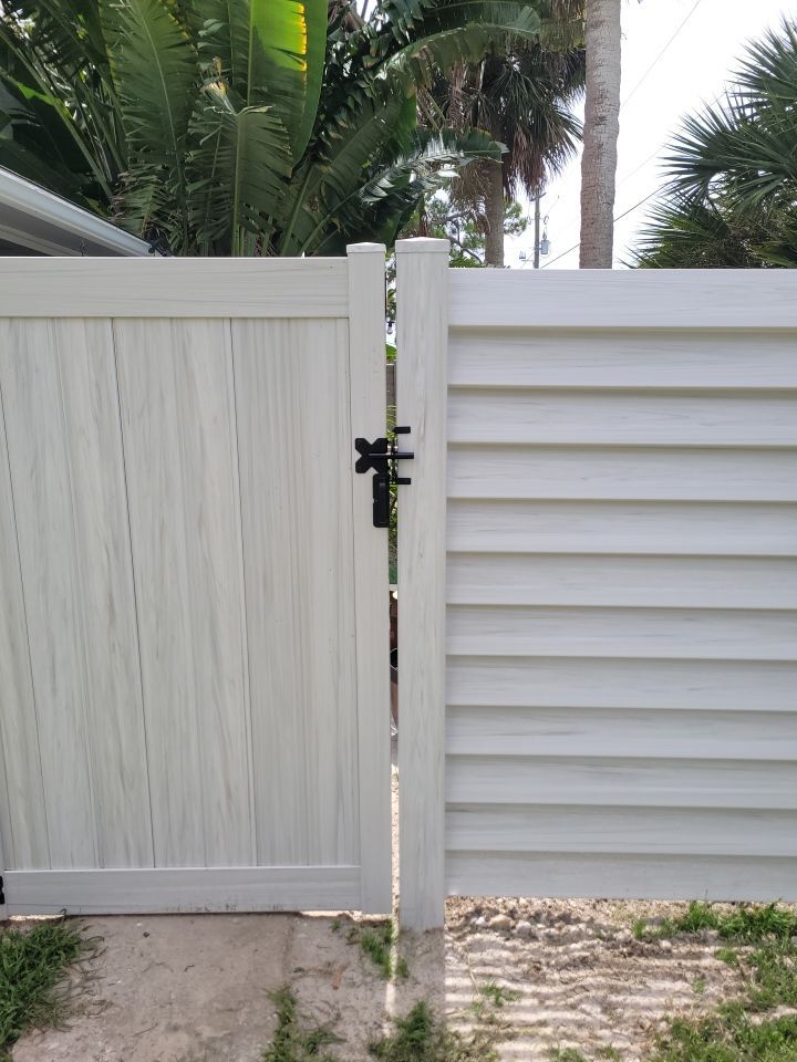6541 Avenue D  by H&Y Fence