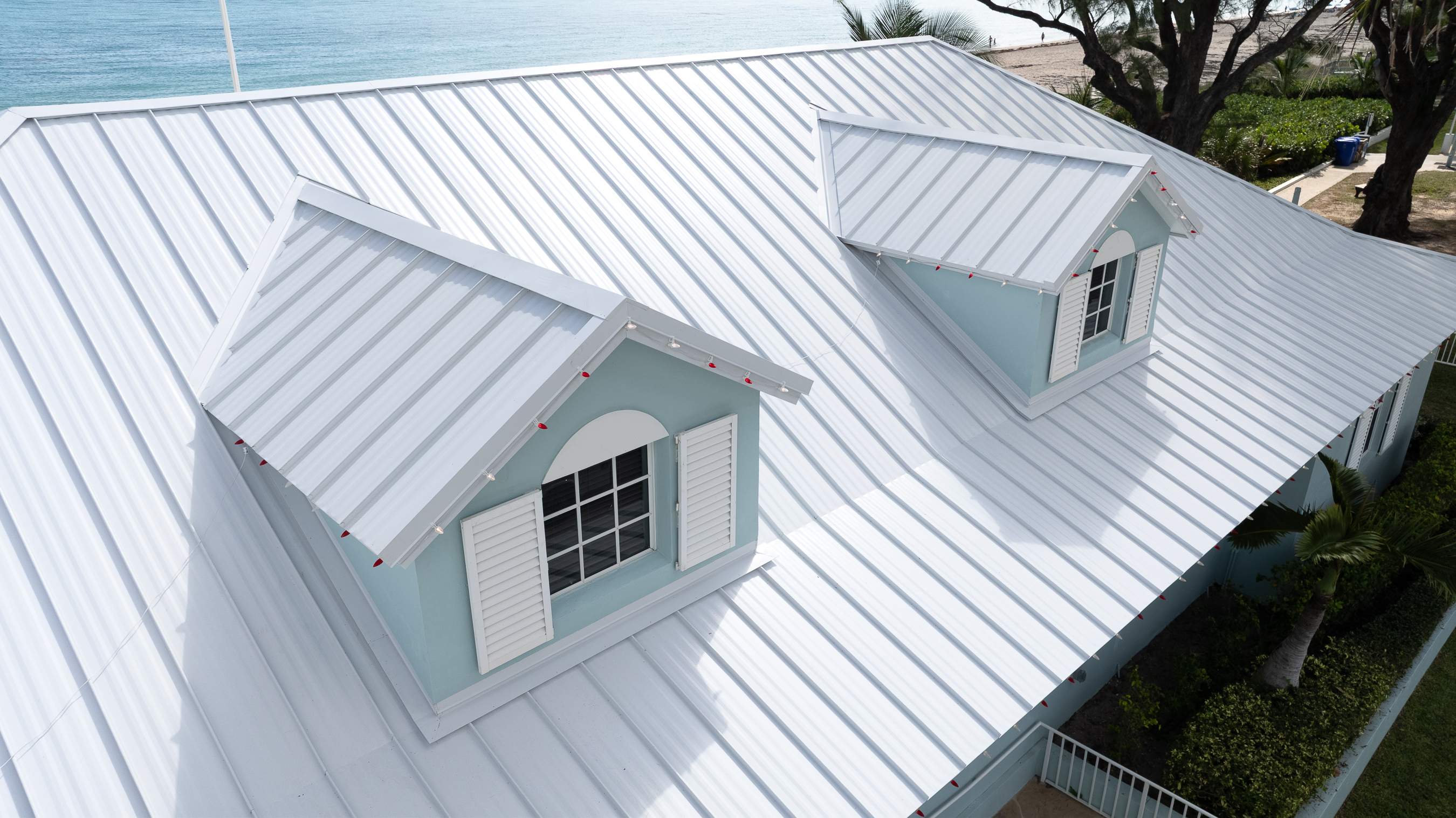 .032 Aluminum 1.5" Mechanical Seam Regal White by Total Roofing System The Metal Roof Experts