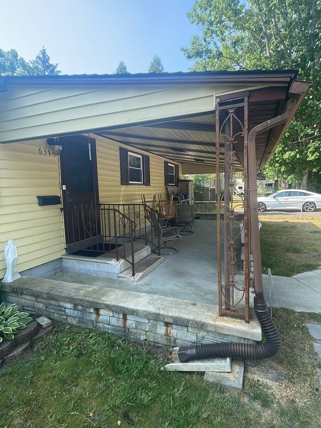 House, Deck & Concrete Cleaning by SJ Exterior