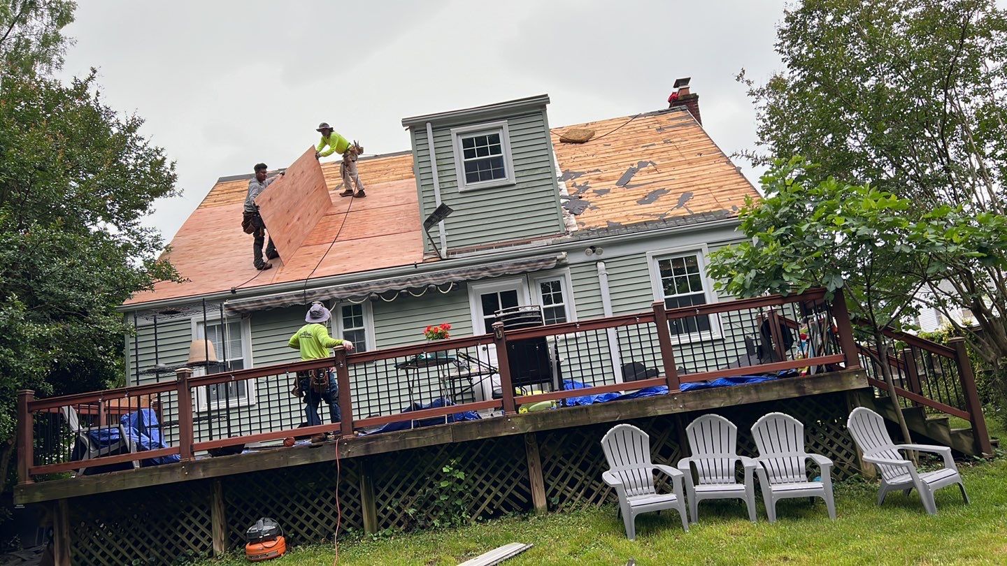 Arlington: CertainTeed Landmark Architectural Shingle in Georgetown Gray by RM Banning, Inc.