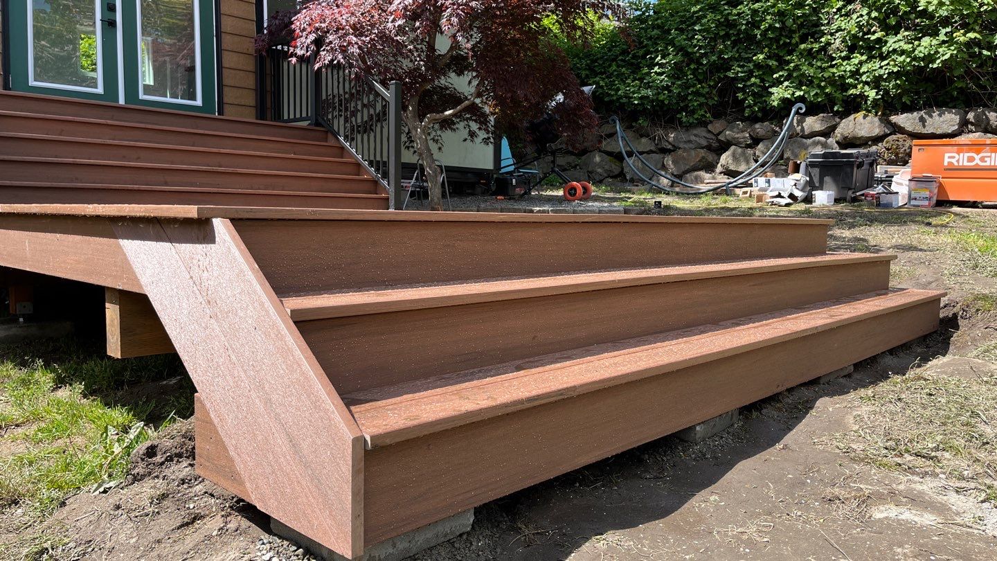 Seattle Decking by Alki deck builders 