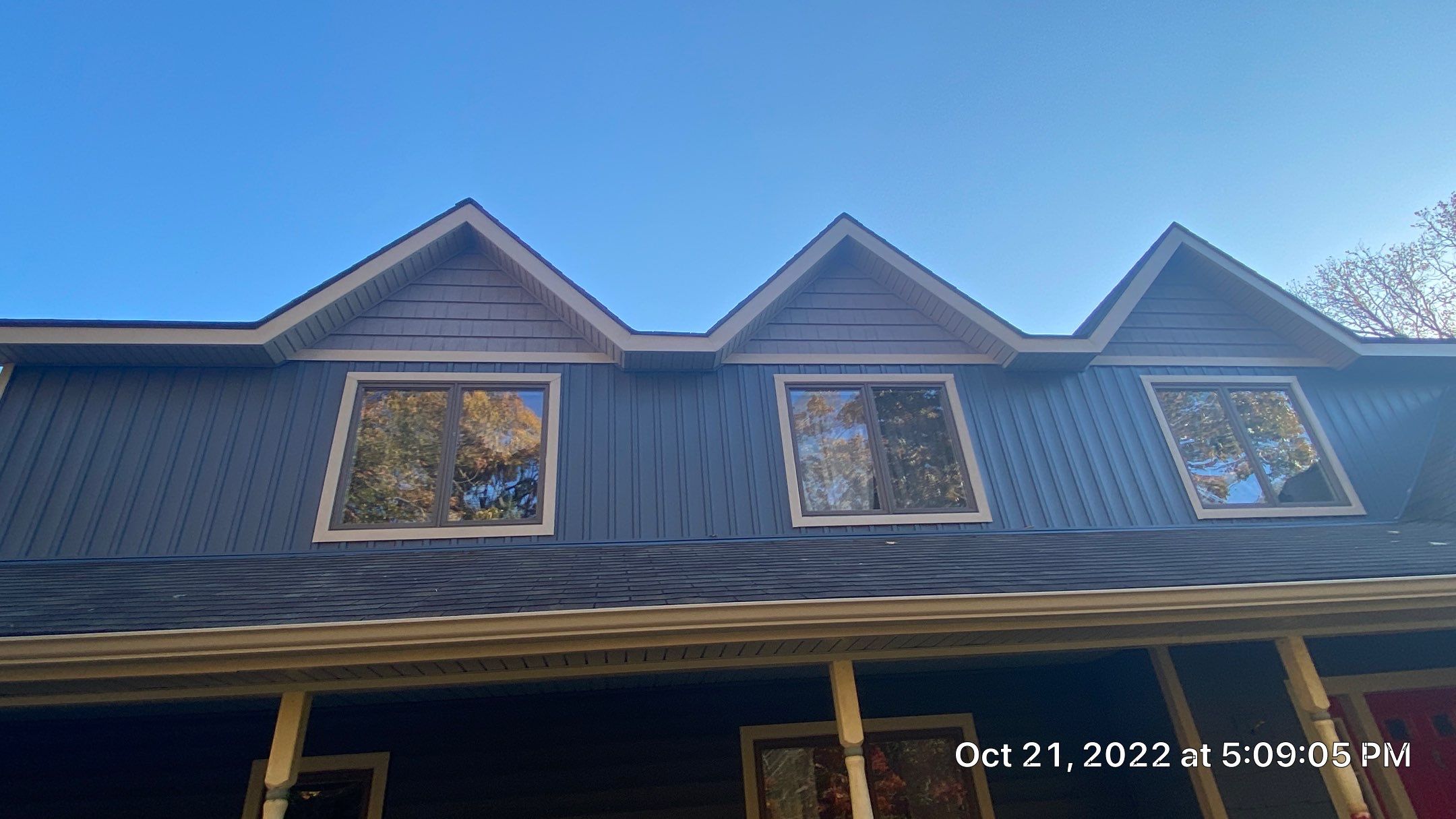 CertainTeed Monogram D5 Pacific Blue + Cedar Impression Shake Driftwood Blend & Pacific Blue + CertainTeed Board & Batten Pacific Blue by 180 Contractors