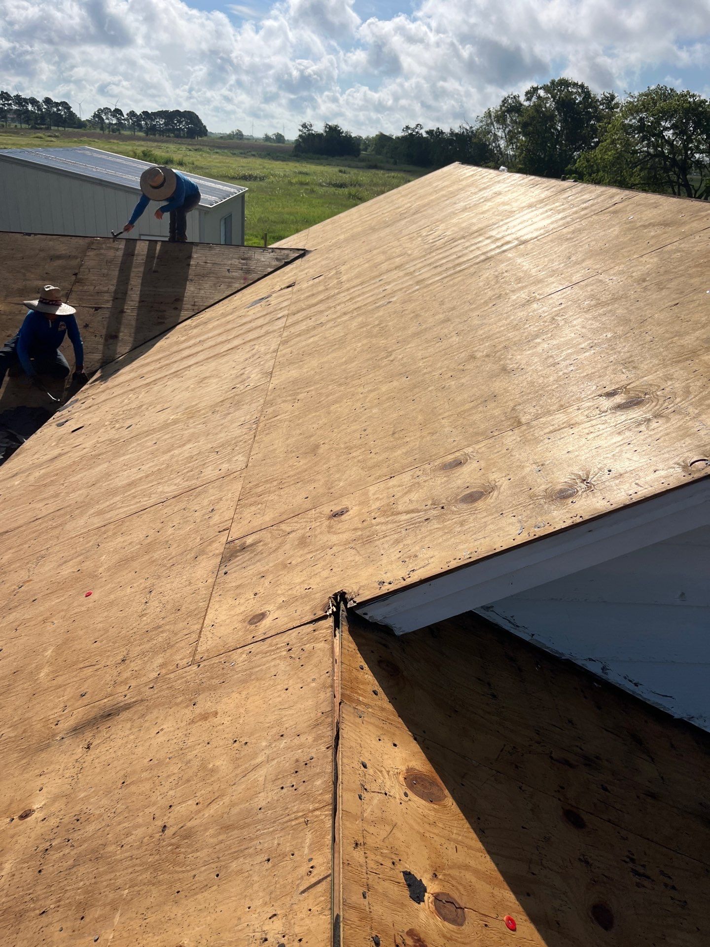 Residential Roofing Installation using Owen's Corning Duration (Lifetime) Shingles by Roof Repair Company
