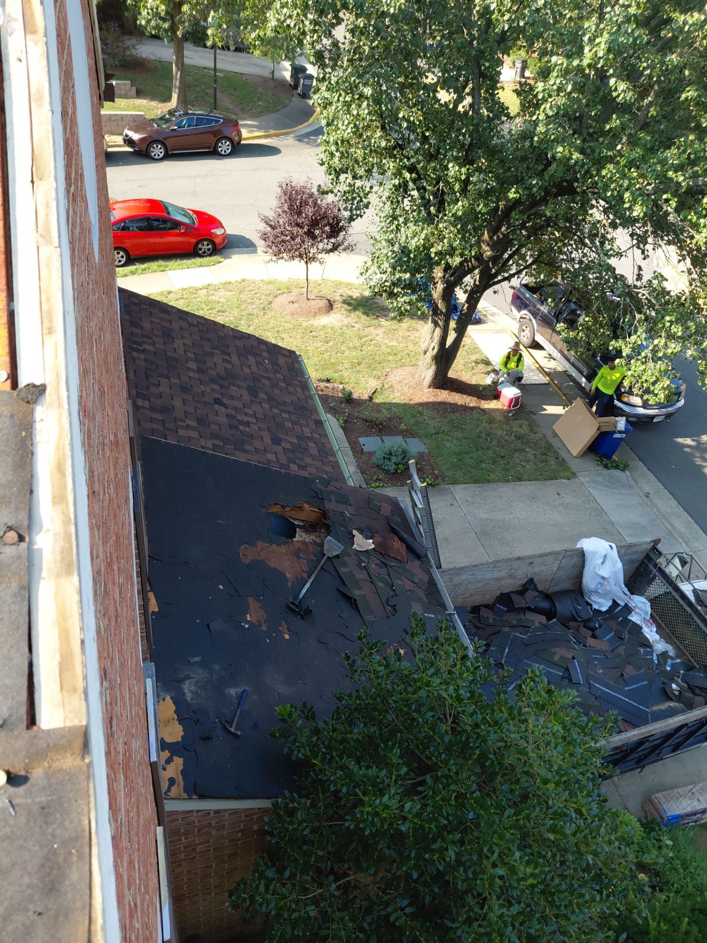 Alexandria: Residential Roof with CertainTeed Landmark Pro in Max Def Burnt Sienna by RM Banning, Inc.