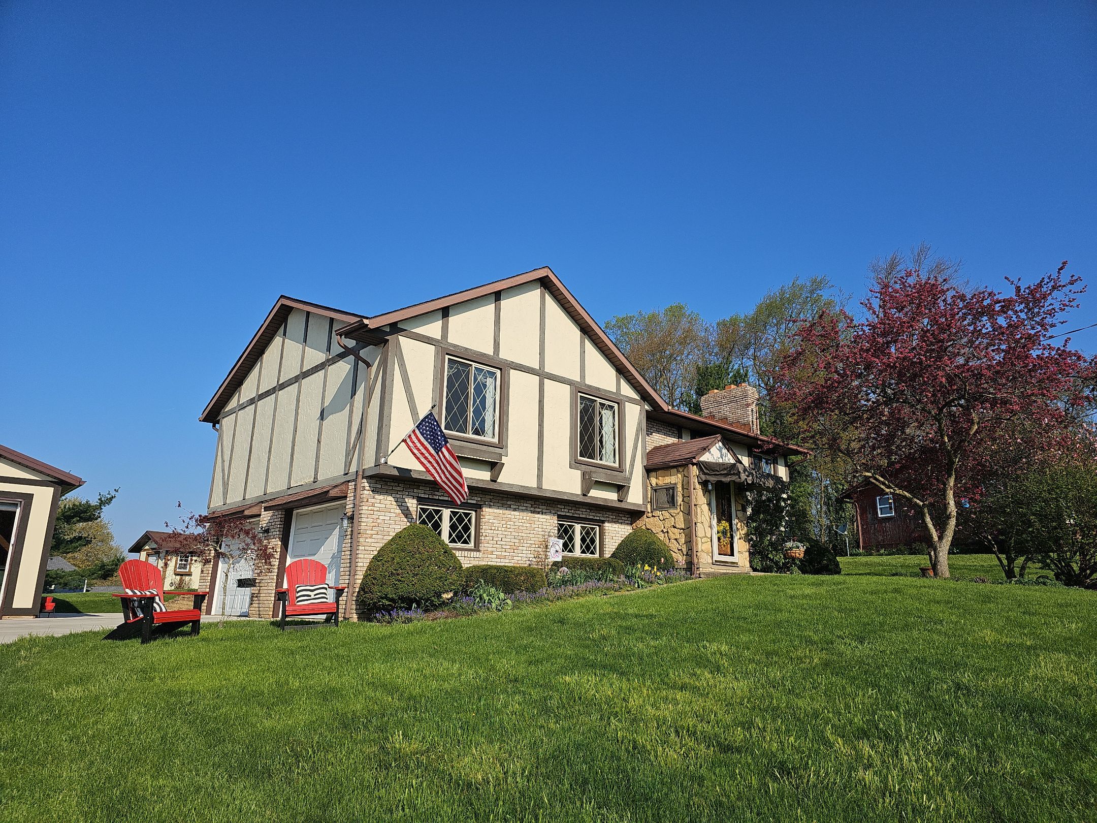 ATLAS PINNACLE COLOR: BURNT HICKORY DRIP EDGE: MUSKET BROWN by Eagle Eye Roofing
