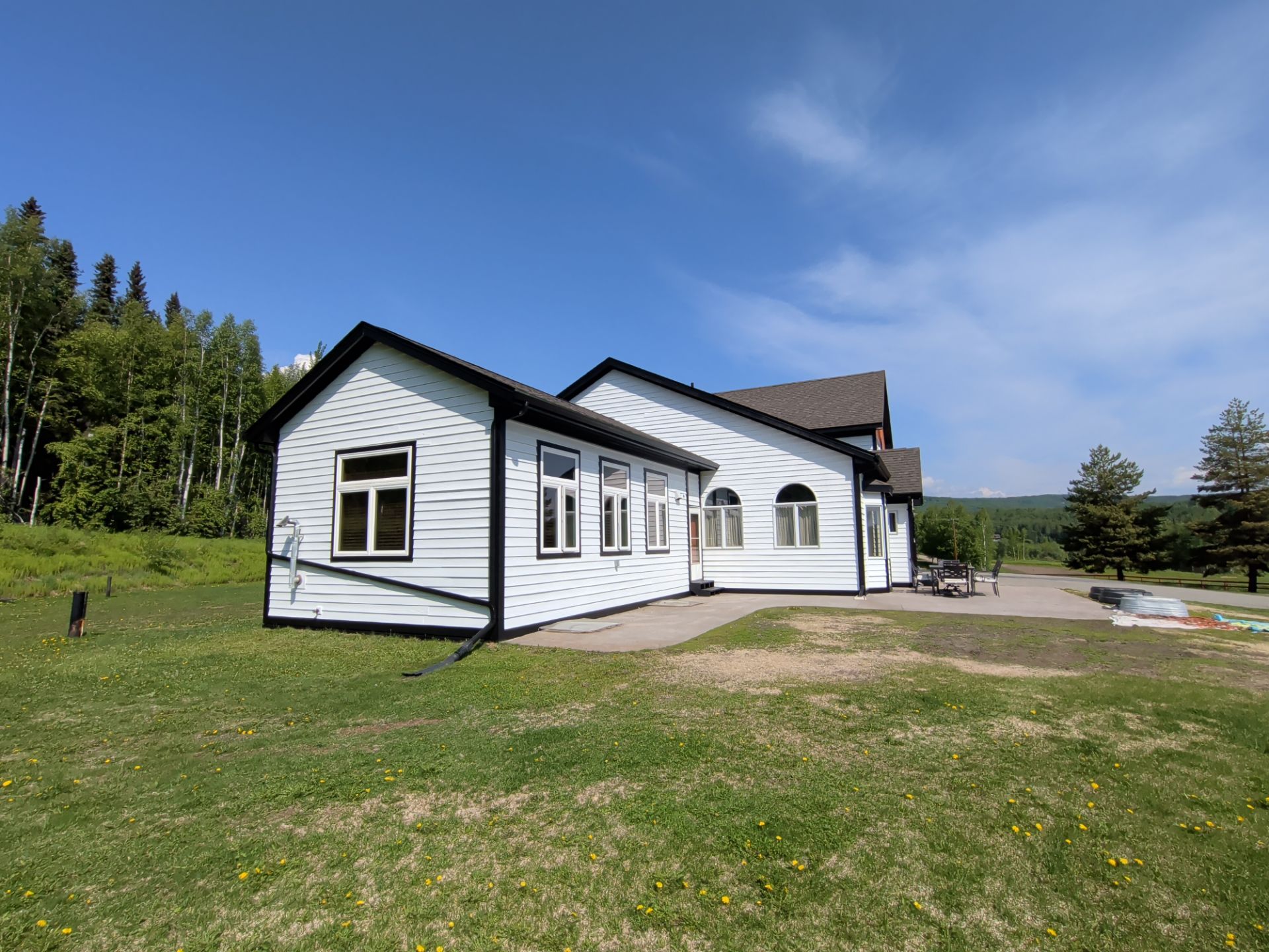 Gorgeous Exterior Repaint by Midnight Sun Painting