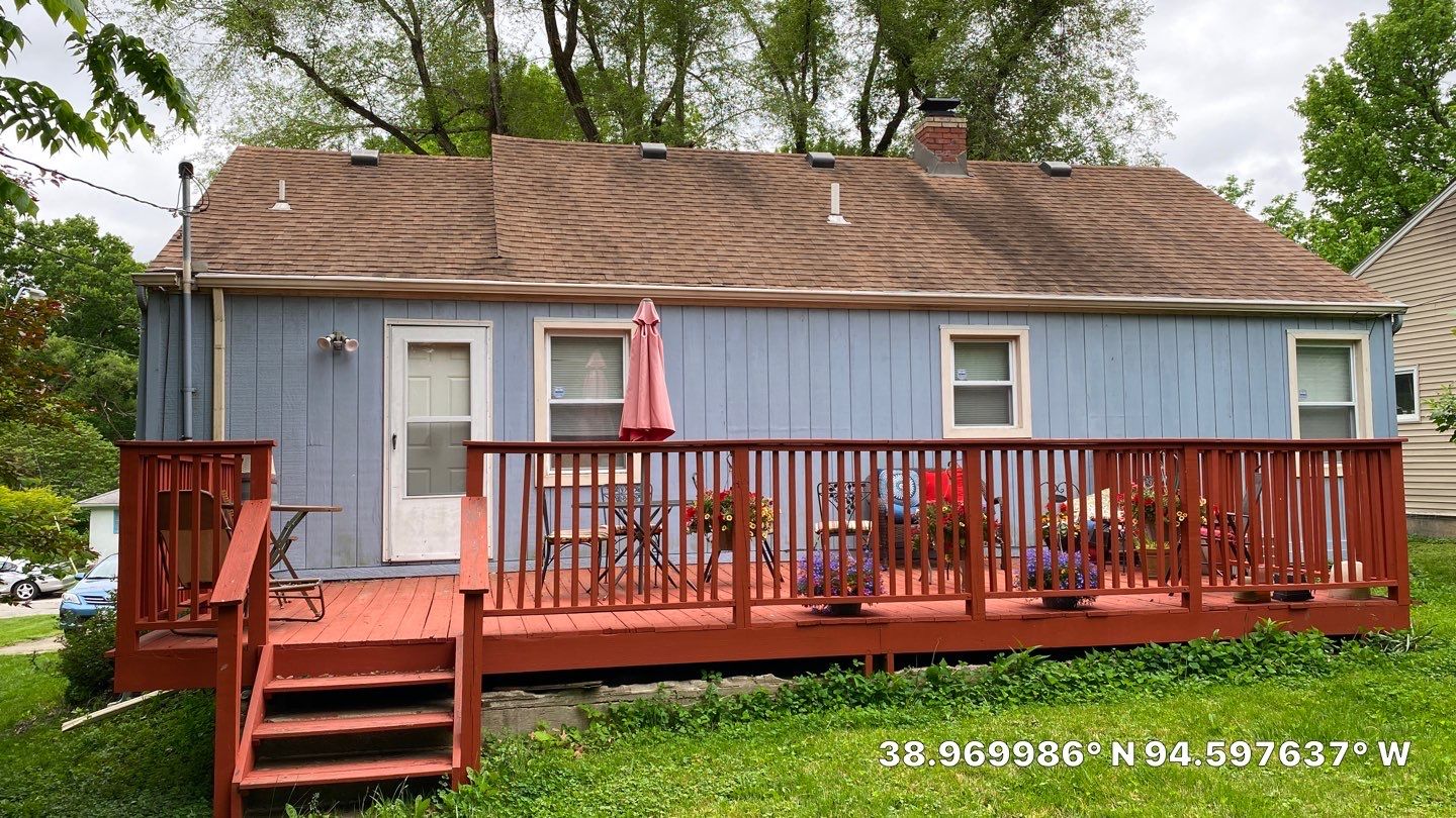 Siding Installation in KCMO by EEC  Windows, Siding & Roofing 