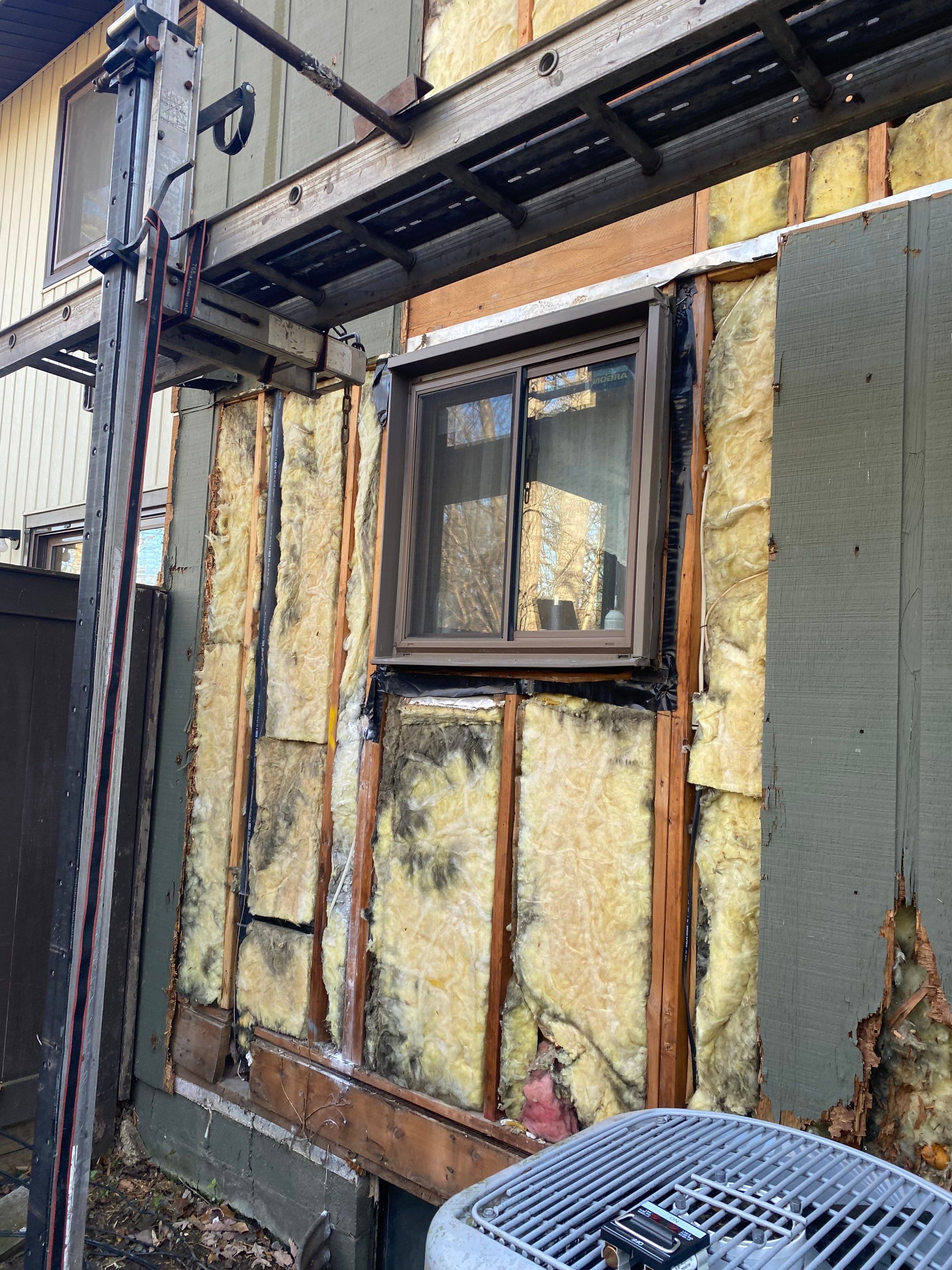 Reston: Residential Siding Replacement with James Hardie Statement Beaded Plank in Cappuccino Muffin by RM Banning, Inc.