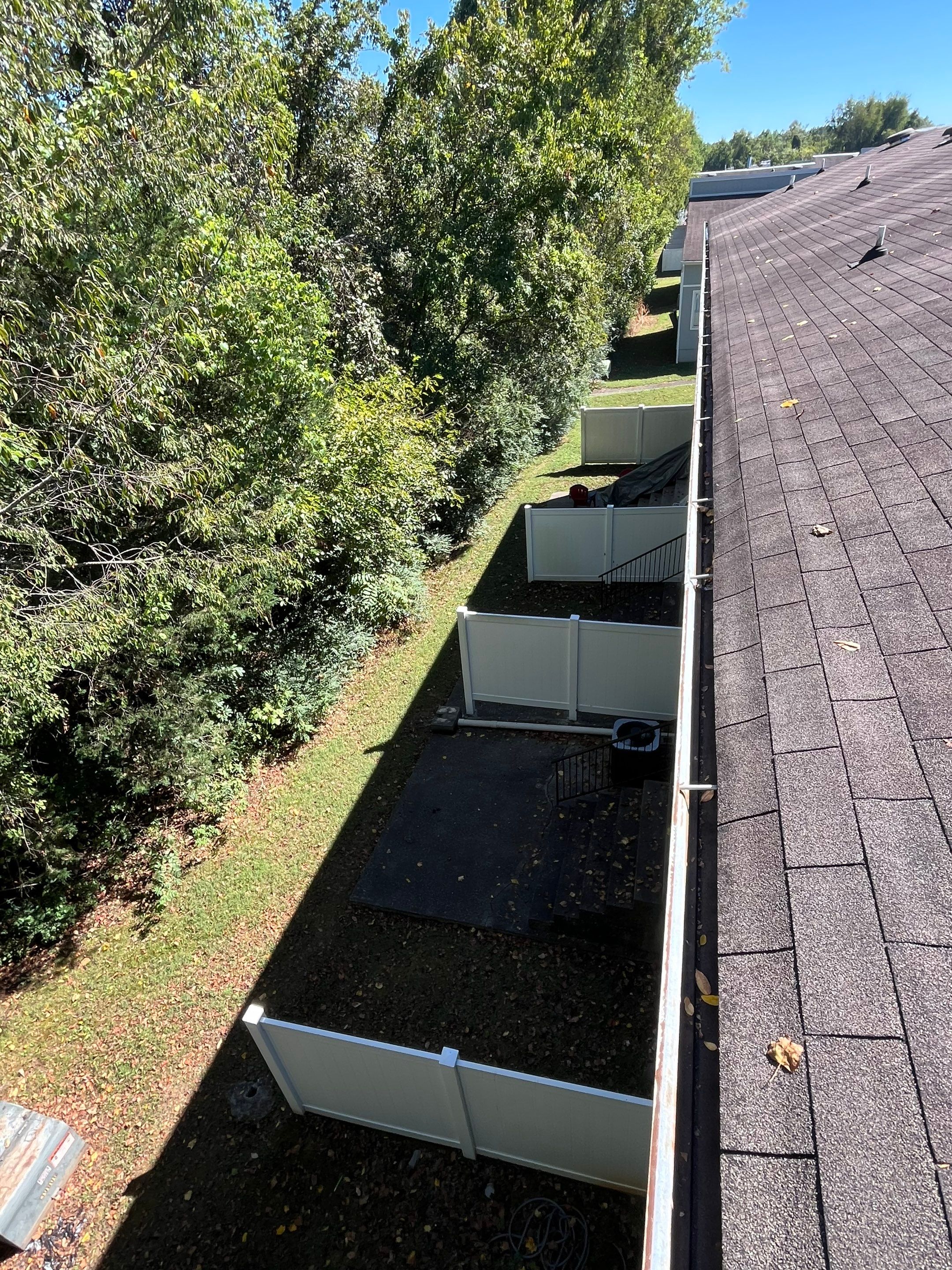Commercial gutter cleaning Nashville, TN after photo with clean gutters