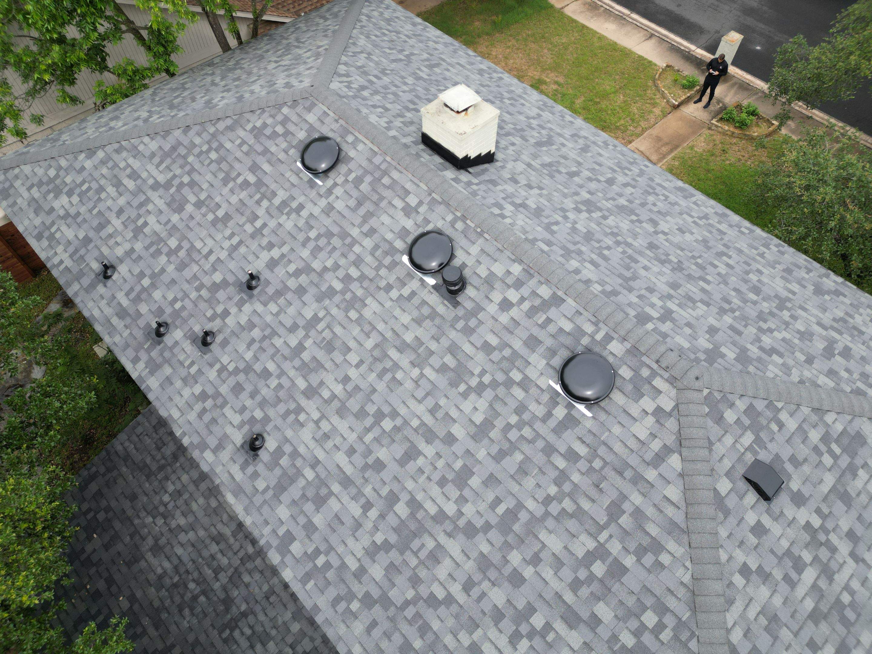 Estate Gray - Owens Corning TruDefinition Duration by RoofsOnly.com