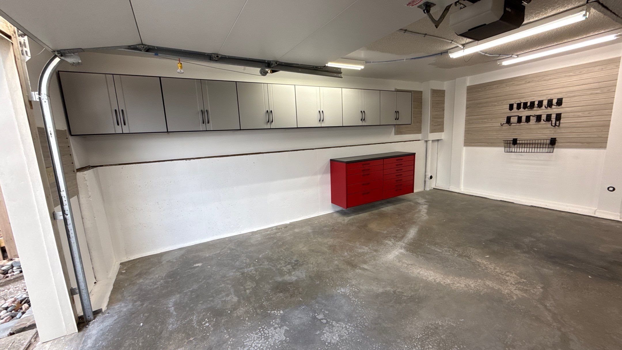 Banner Garage featured photo.