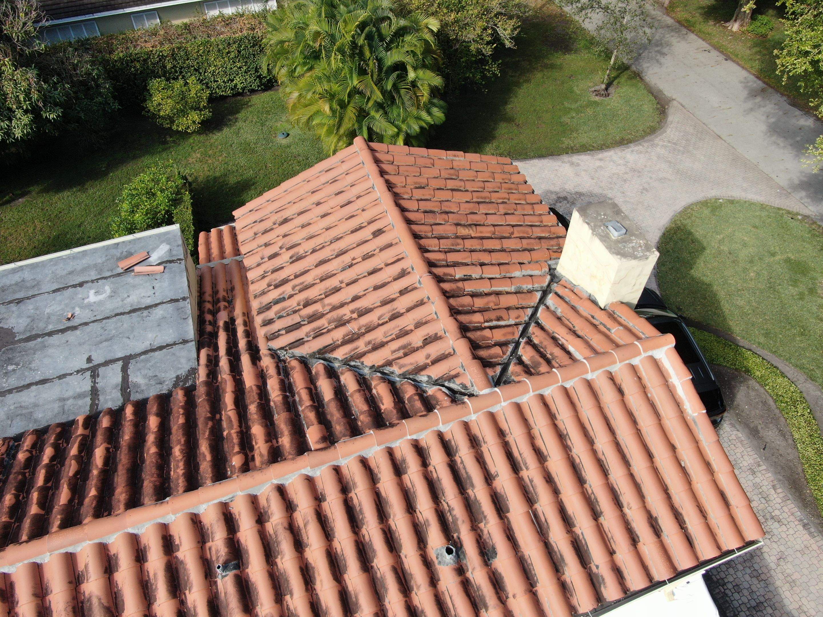 Verea Spanish S  - Fume Color by Istueta Roofing