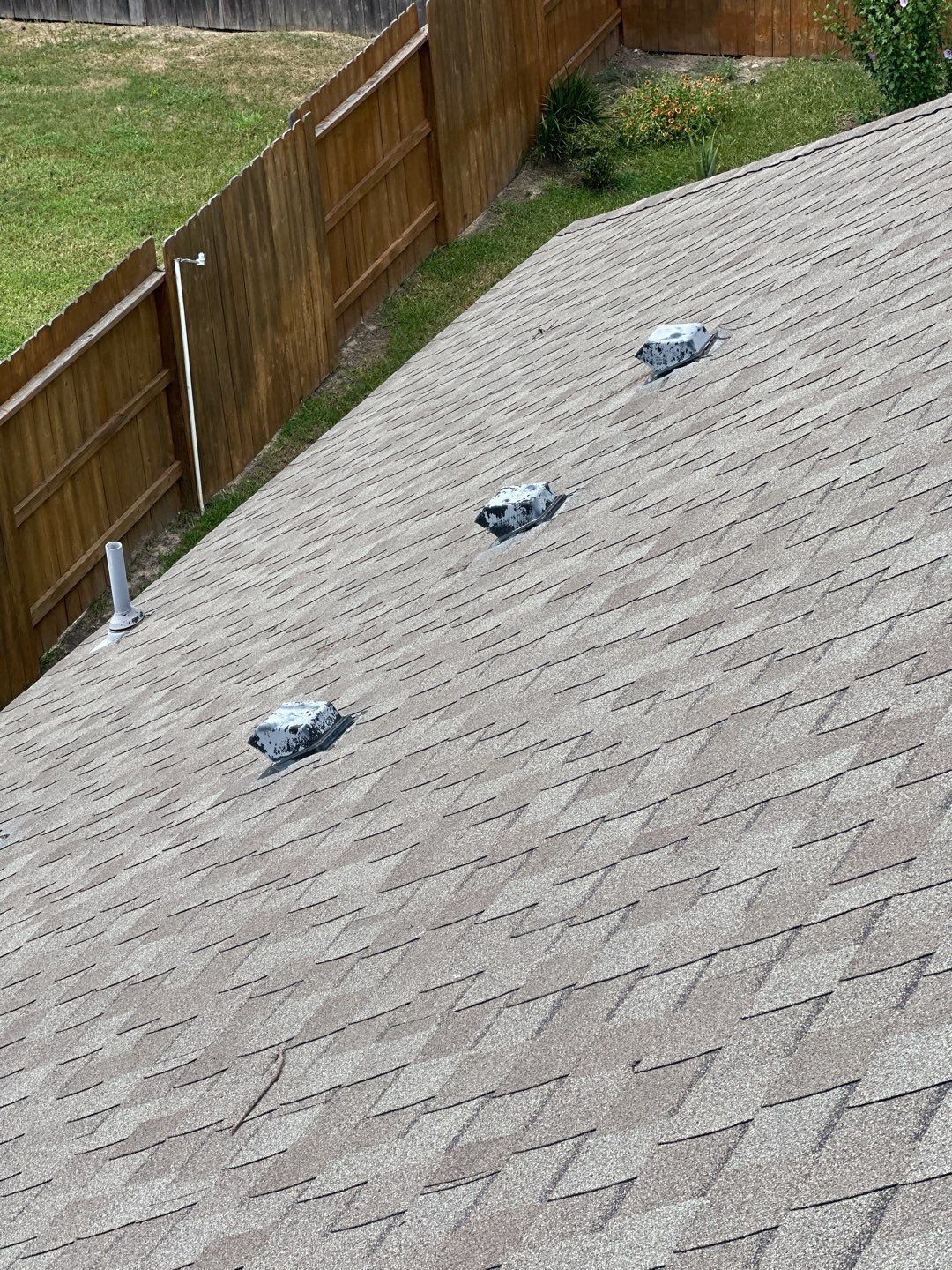 Hail Damage using Owen's Corning Duration (Lifetime) Shingles by Roof Repair Company