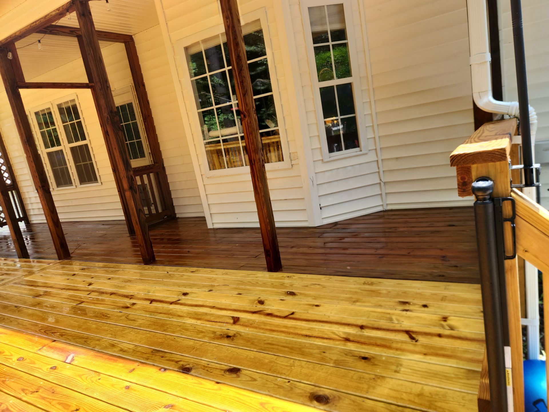 Wood Deck using Wood Sealant by DuraSeal