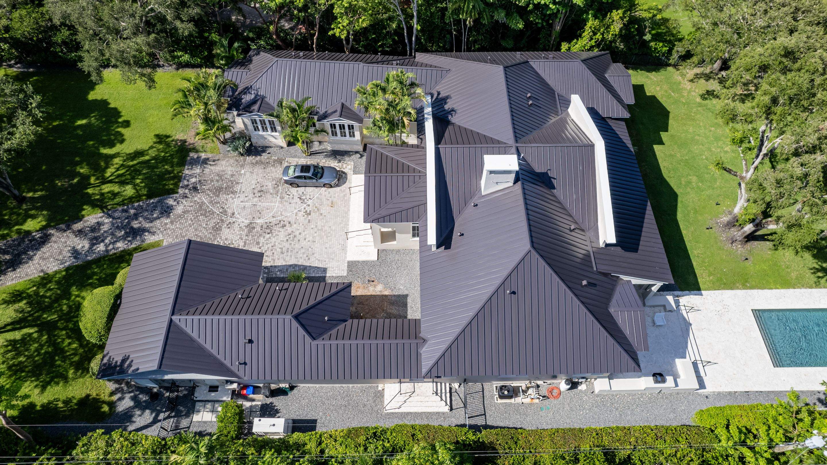 Metal Roof - Galvalume - Dark Bronze by Istueta Roofing