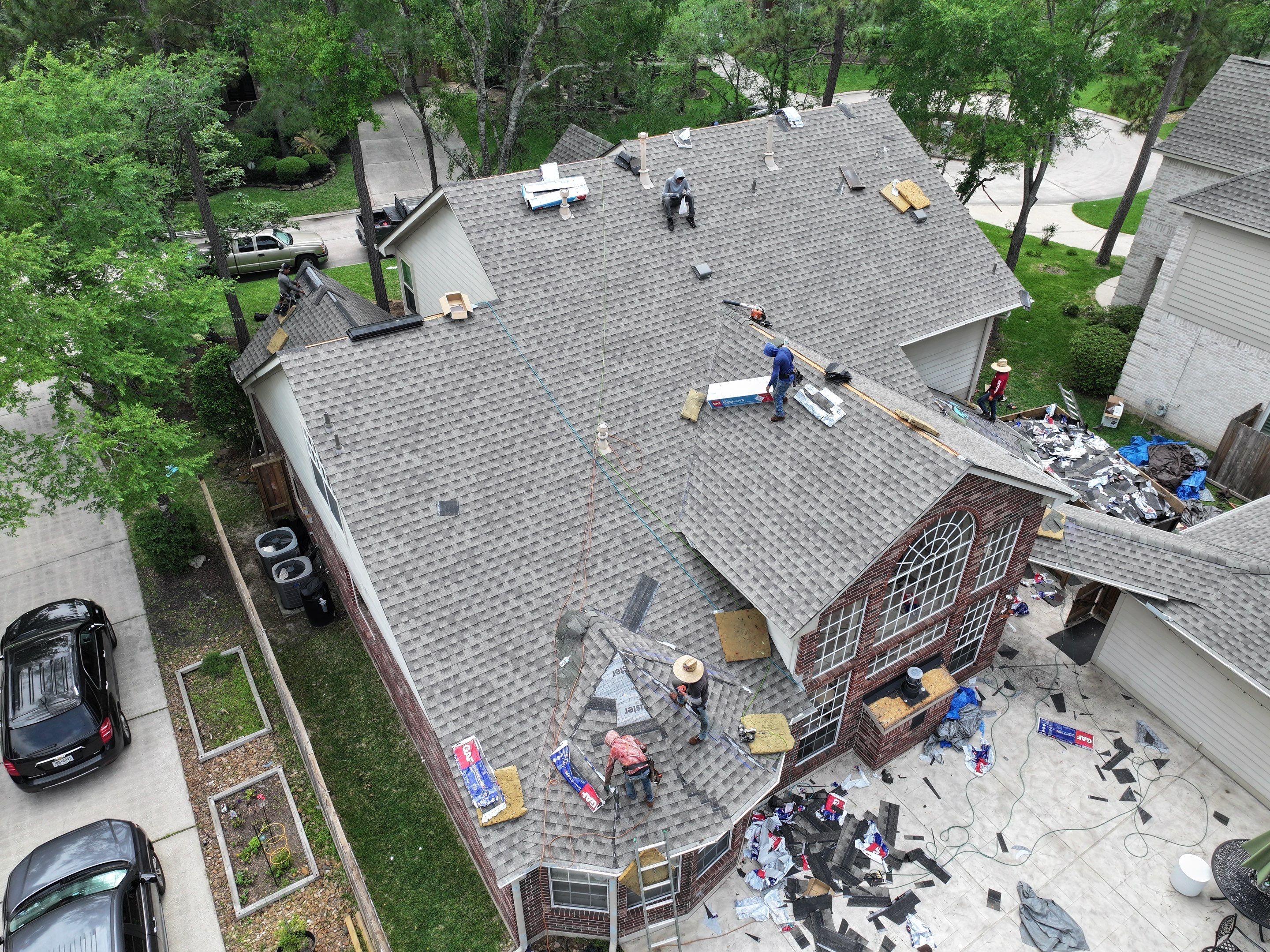 GAF HDZ - Weathered Wood by Elite Roofing LLC