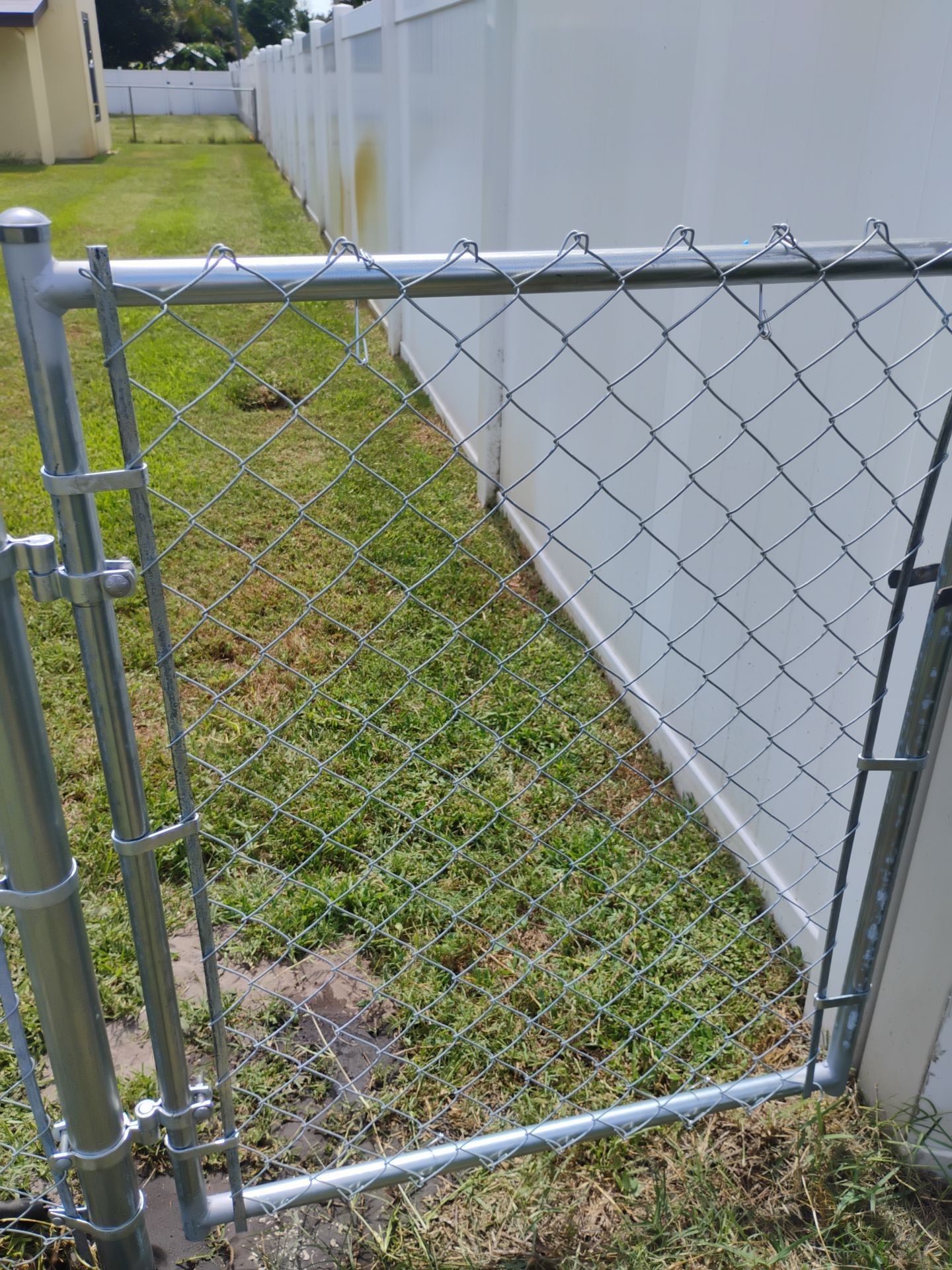 Residential Galvanized Chain Link Fence and Gate Installation in Venice by True Fence LLC