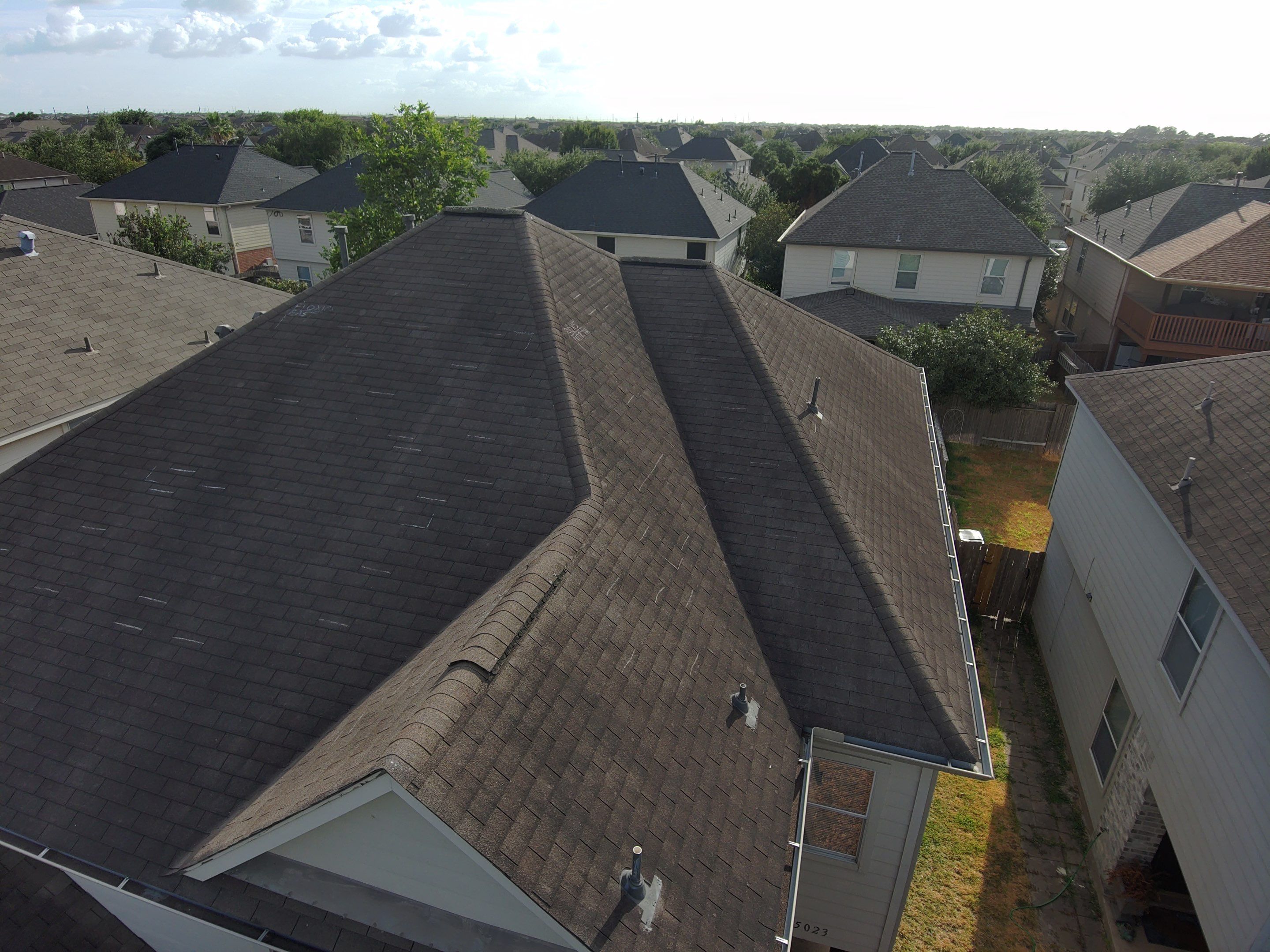 Residential Roofing Installation using Owen's Corning Duration (Lifetime) Shingles by Roof Repair Company