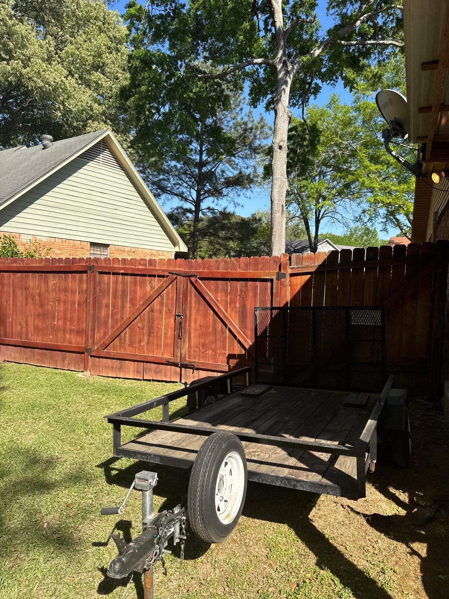 6' Cedar Good Neighbor w/Black Chain Link by Roberson Construction LLC