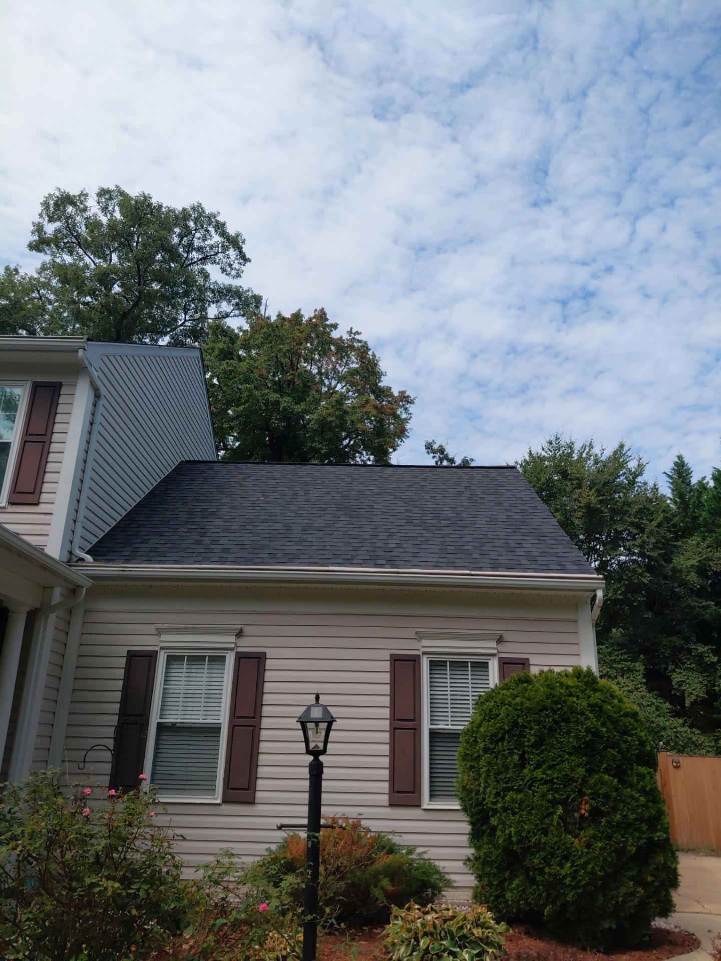 Lorton: Residential Roof with CertainTeed Landmark Pro in Max Def Moire Black by RM Banning, Inc.