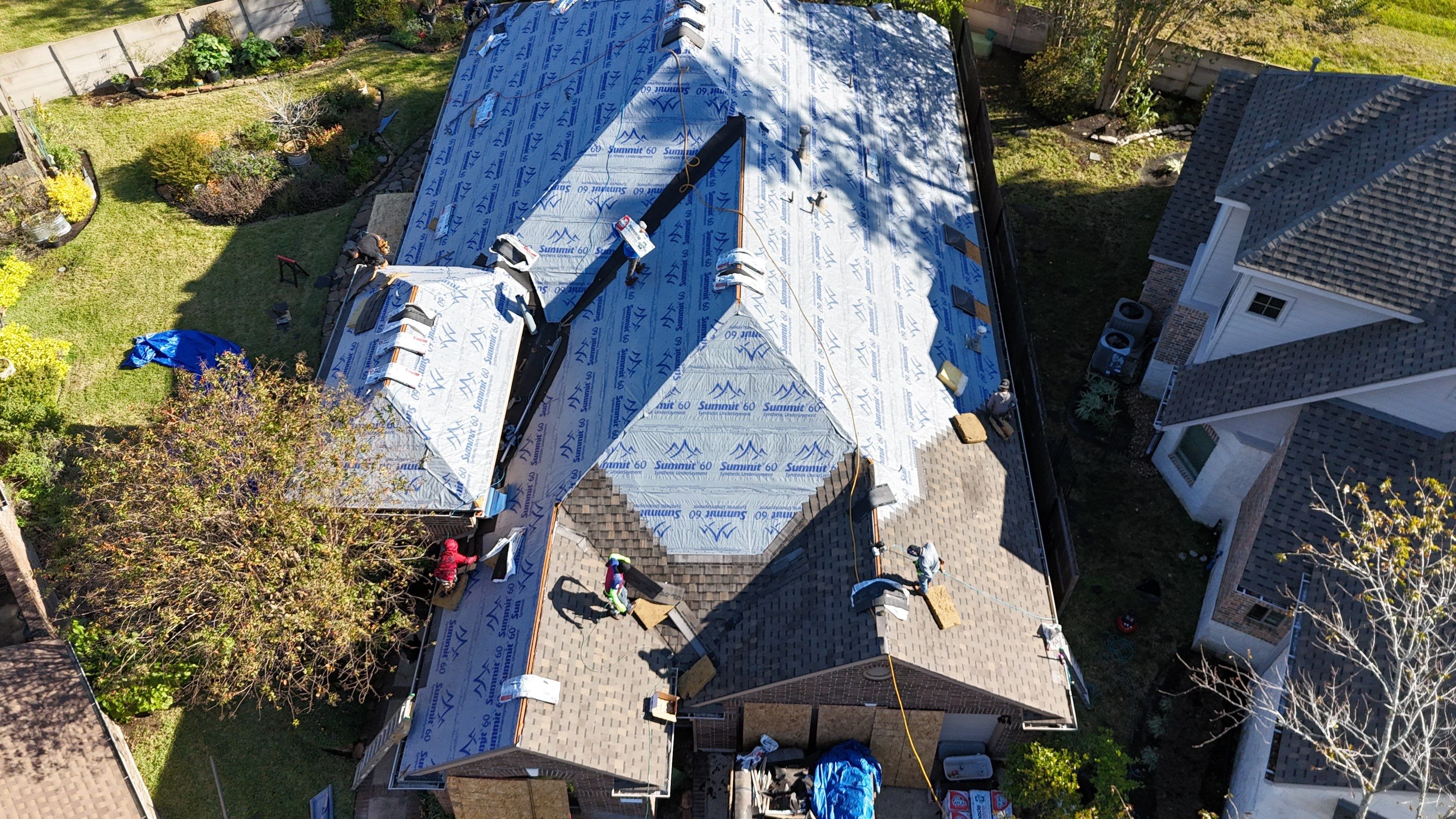 Kingwood Roof Installation using Atlas Pinnacle Pristine by Modern BYLT Roofing & Construction