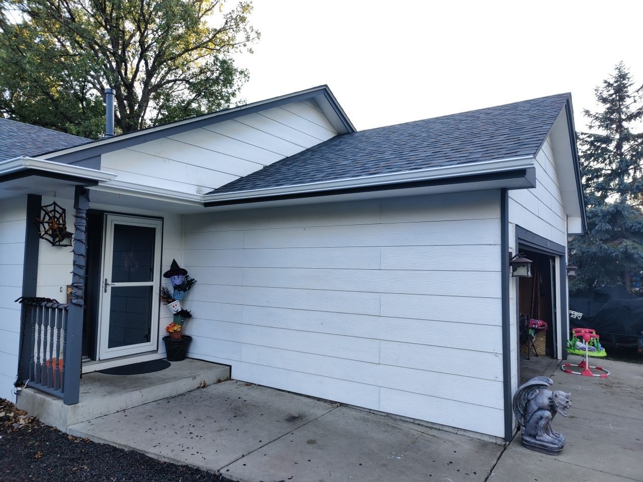 5" Gutters in Elk River by Next Level Seamless Gutters / Exteriors Inc.