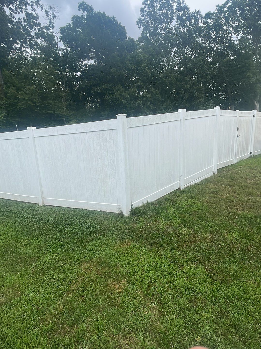 Fence Cleaning & House Wash by SJ Exterior